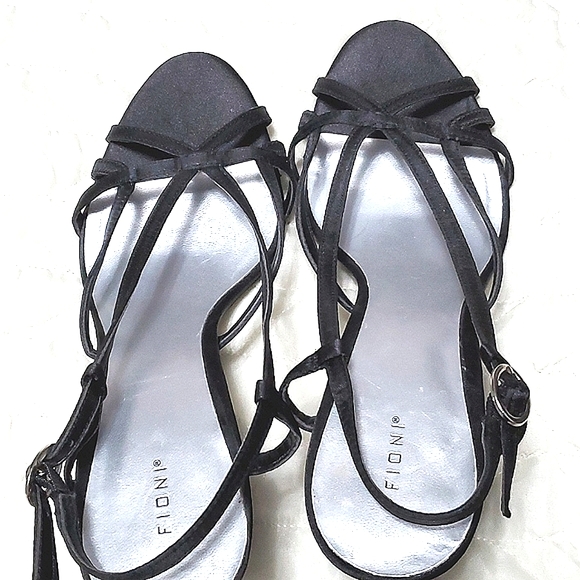 FIONI black strappy sandals - Picture 8 of 8